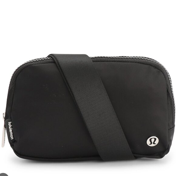 Lululemon Black Belt Bag - Picture 3 of 6
